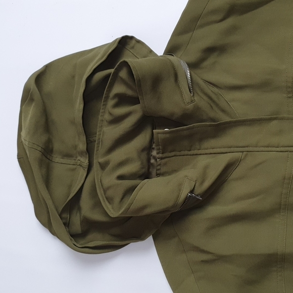 Alice and Olivia Hooded Oversized Vest - Picture 7 of 11